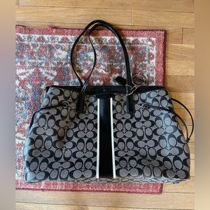 Coach | XL Shoulder Purse
